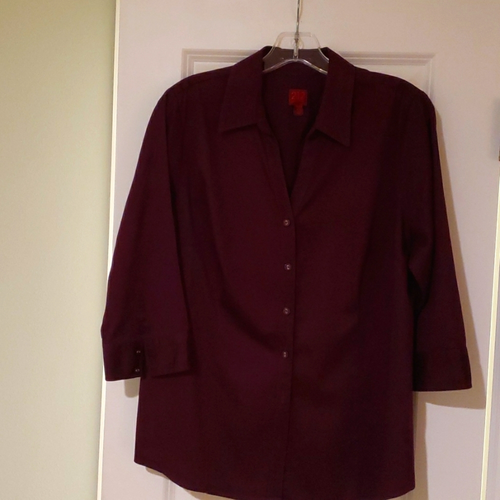 212 Collection Size L, dark purple blouse, 3/4 length sleeves